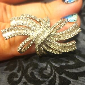 Silver toned ring. CZ costume jewelry